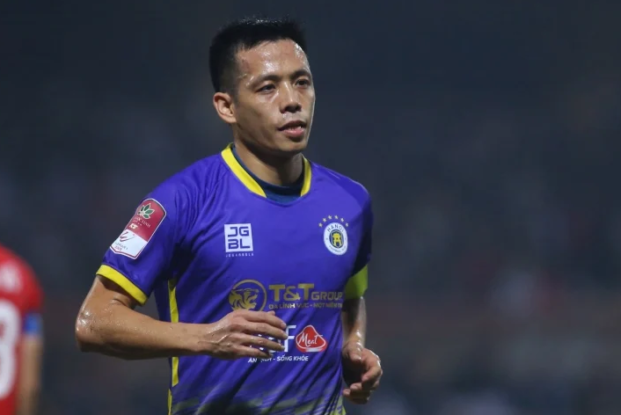 van-quyet-nhan-an-kich-khung-ha-noi-fc-kien-quyet-khang-cao-den-cung-chua-ai-tan-mat-thay-trong-tai-bi-xam-pham-than-the