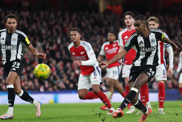 Newcastle United vs Arsenal (03:00 – 06/02)